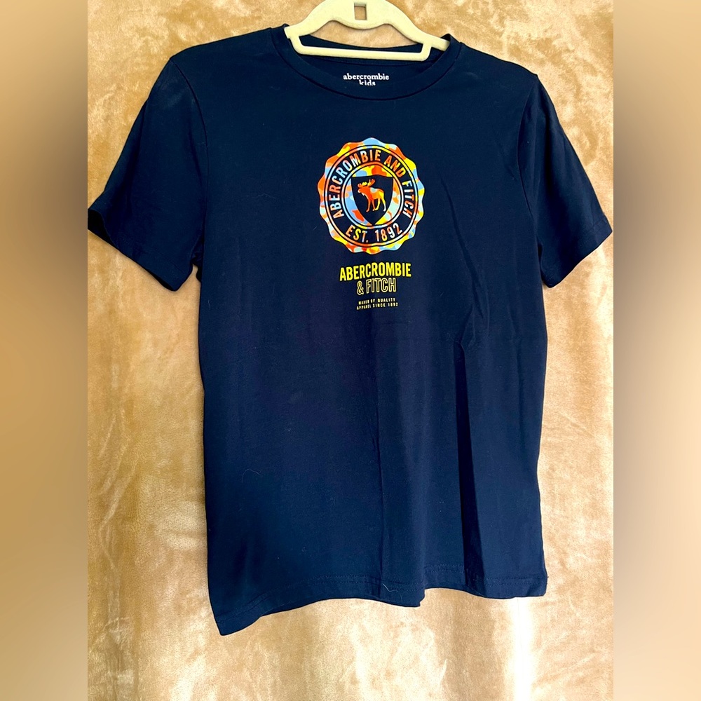 Abercrombie boys tshirt size 15 / 16